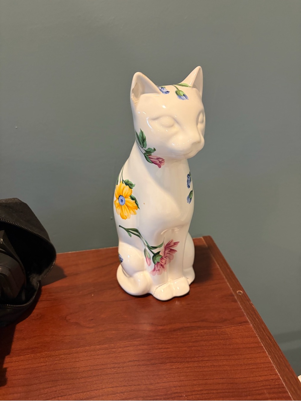 Tiffany and Co Sintra White Floral Ceramic Cat Figurine